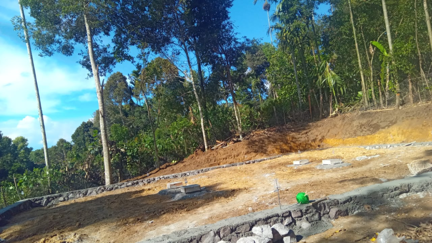 PERSIAPAN KANDANG UNTUK BEBEK PERTELUR BUMDES SINAR LINGKAT DESA LOLO HILIR TAHUN 2025 DALAM MENYUKSES PROGRAM KETAHANAN PANGAN